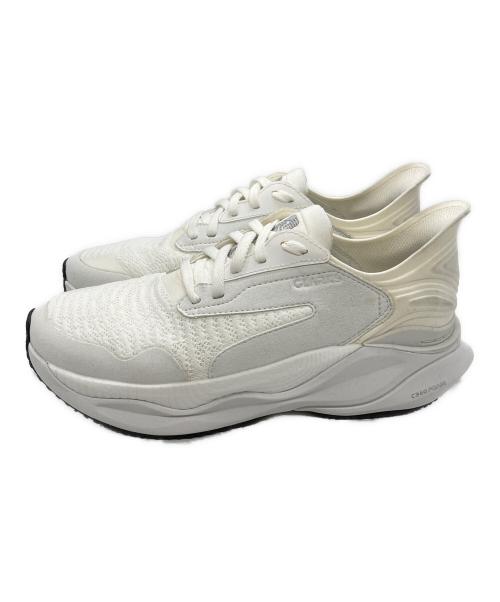 CLARKS（クラークス）CLARKS (クラークス) ローカットスニーカー ホワイト サイズ:UK7.5の古着・服飾アイテム