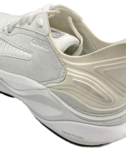CLARKS（クラークス）CLARKS (クラークス) ローカットスニーカー ホワイト サイズ:UK7.5の古着・服飾アイテム