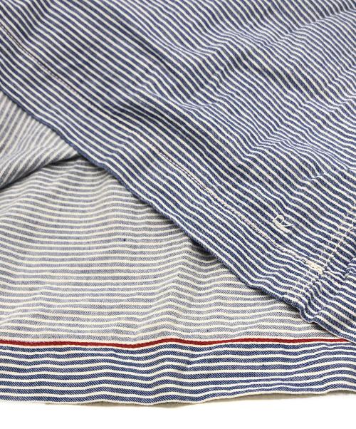 45R（フォーティファイブ・アール）45R (フォーティファイブ・アール) ヒッコリーフリルTシャツ ブルーの古着・服飾アイテム