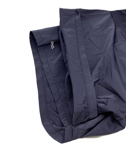 A.P.C.（アーペーセー）A.P.C. (アーペーセー) jjjound SWIM SHORTS ネイビー サイズ:Mの古着・服飾アイテム
