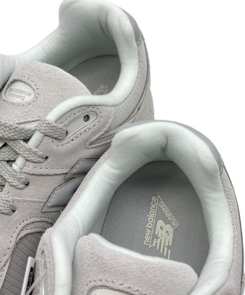 NEW BALANCE（ニューバランス）NEW BALANCE (ニューバランス) U2002RGR ライトグレー サイズ:27cm 未使用品の古着・服飾アイテム