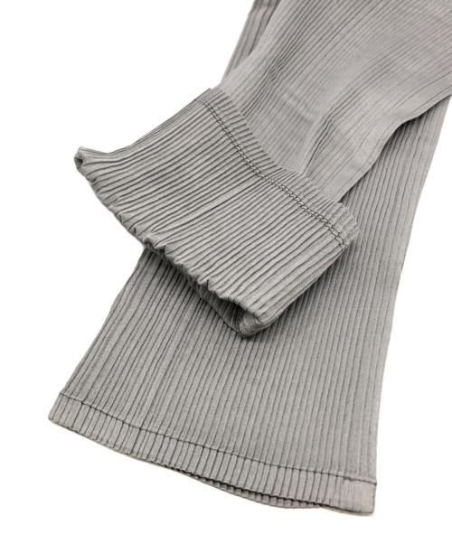 ISSEY MIYAKE（イッセイミヤケ）ISSEY MIYAKE (イッセイミヤケ) プリーツブラウス グレー サイズ:Mの古着・服飾アイテム
