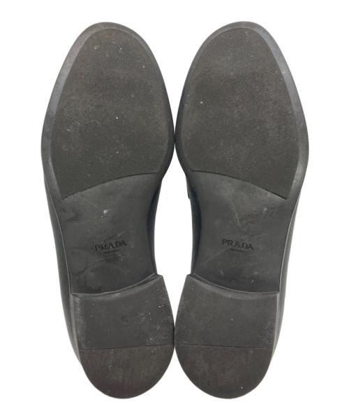 PRADA（プラダ）PRADA (プラダ) トライアルグルロゴ サフィアーノ ローファー ブラック サイズ:10の古着・服飾アイテム