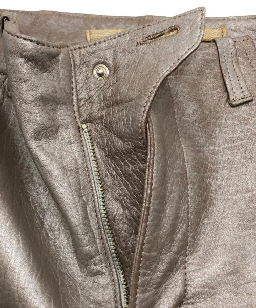 HELMUT LANG（ヘルムートラング）HELMUT LANG (ヘルムートラング) SILVER PAINTED LEATHER BIKER PANTS ベージュ サイズ:44の古着・服飾アイテム