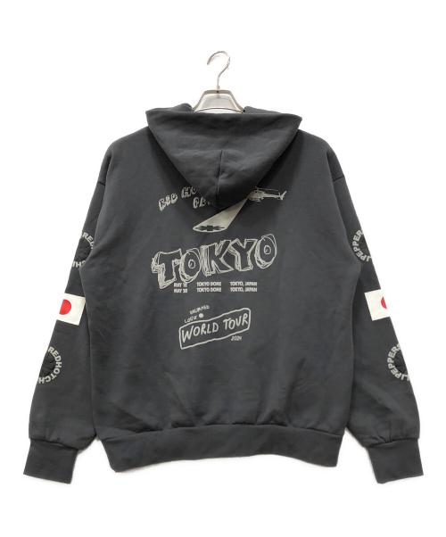RED HOT CHILI PEPPERS（レッドホットチリペッパーズ）Red Hot Chili Peppers (レッドホットチリペッパーズ) 2024 ワールドツアープルオーバーパーカー グレー サイズ:Ｌの古着・服飾アイテム