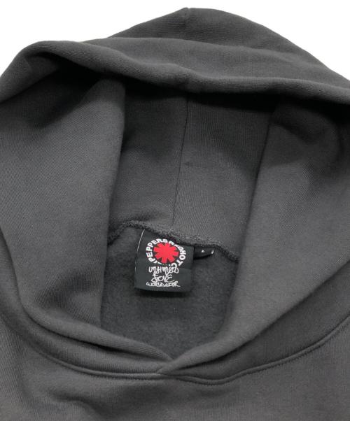 RED HOT CHILI PEPPERS（レッドホットチリペッパーズ）Red Hot Chili Peppers (レッドホットチリペッパーズ) 2024 ワールドツアープルオーバーパーカー グレー サイズ:Ｌの古着・服飾アイテム