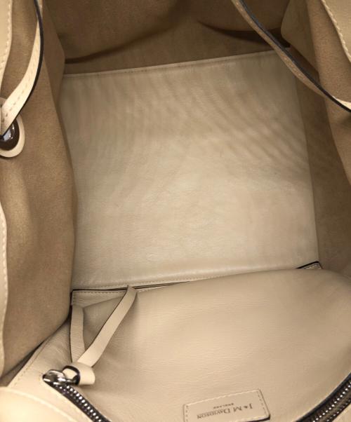 J&M DAVIDSON（ジェイ＆エム デヴィッドソン）J&M DAVIDSON (ジェイ＆エム デヴィッドソン) BELL スタッズトートバッグ ベージュ サイズ:下記参照の古着・服飾アイテム