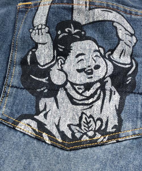 EVISU（エヴィス）EVISU (エヴィス) 遊び心のある仏頭プリントとカモメ刺繍3Dフィットジーンズ インディゴ サイズ:40の古着・服飾アイテム