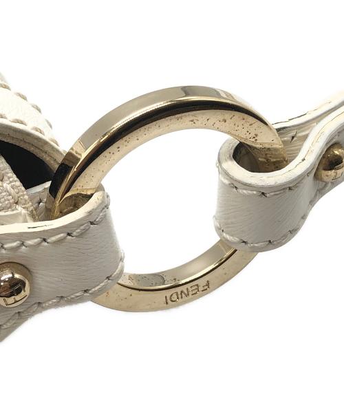 FENDI（フェンディ）FENDI (フェンディ) ズッカ柄セミショルダーバッグ ホワイト サイズ:下記参照の古着・服飾アイテム