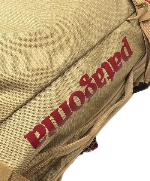Patagonia（パタゴニア）Patagonia (パタゴニア) ブラックホール・MLC 45L ベージュ サイズ:下記参照の古着・服飾アイテム