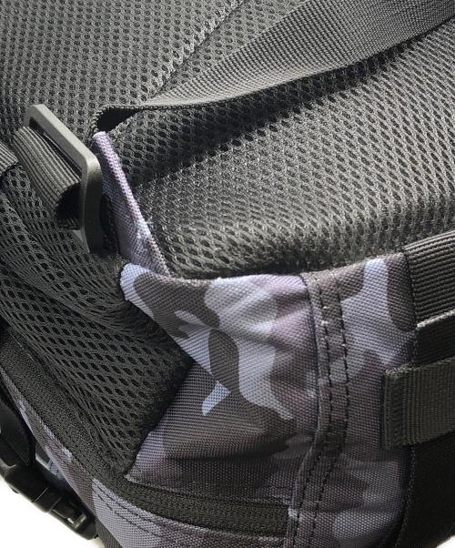 POWERHOUSE GYM（パワーハウスジム）POWERHOUSE GYM (パワーハウスジム) カモフラデイパック グレー サイズ:下記参照の古着・服飾アイテム