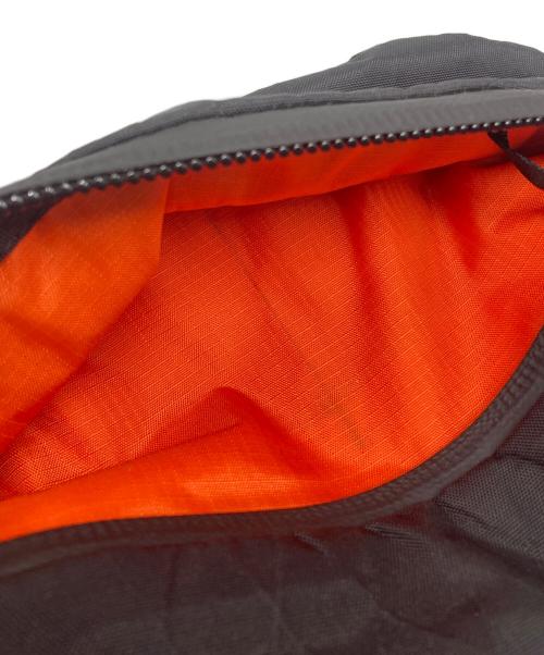 AER（エアー）Aer (エアー) Day Sling 3 ボディーバグ ブラック サイズ:下記参照の古着・服飾アイテム