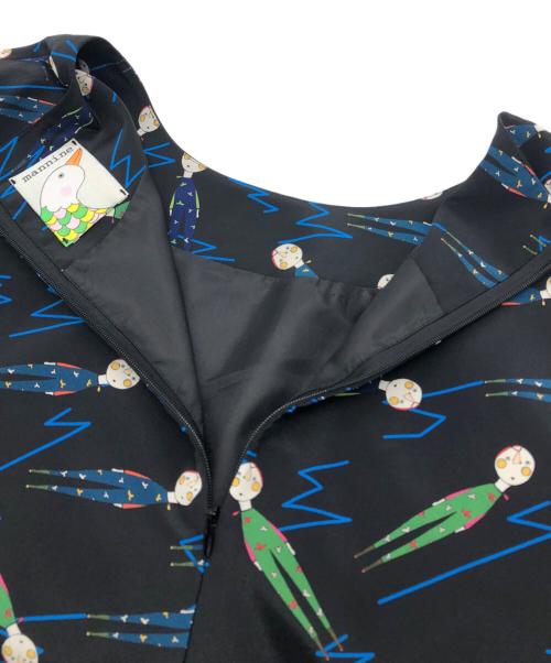 mannine（マンナイン）mannine (マンナイン) 総柄ワンピース ブラック×ブルー サイズ:下記参照の古着・服飾アイテム