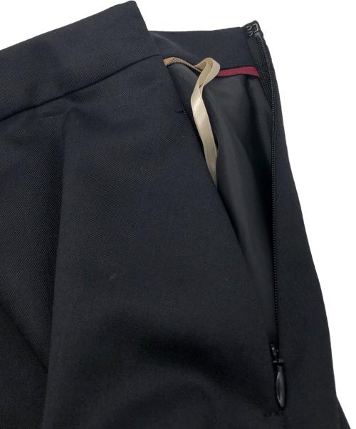 BLUE LABEL CRESTBRIDGE（ブルーレーベルクレストブリッジ）BLUE LABEL CRESTBRIDGE (ブルーレーベルクレストブリッジ) スカートセットアップ ブラック サイズ:38の古着・服飾アイテム