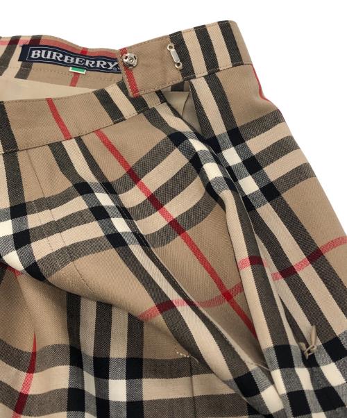 BURBERRY（バーバリー）BURBERRY (バーバリー) ノヴァチェックスカート ブラウン サイズ:9AB2の古着・服飾アイテム