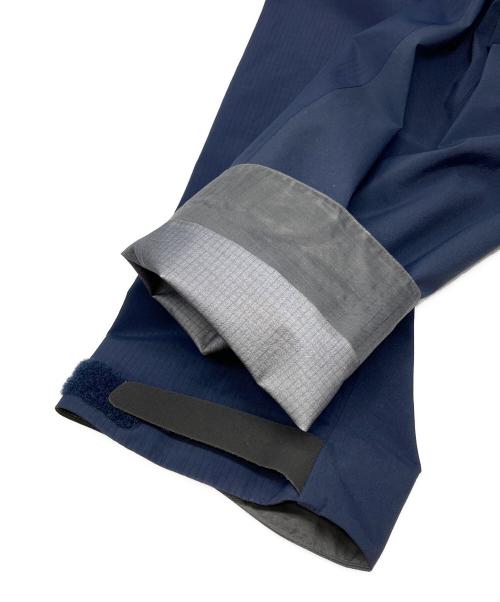 ARC'TERYX（アークテリクス）ARC'TERYX (アークテリクス) BETA AR JACKET ネイビー サイズ:Lの古着・服飾アイテム
