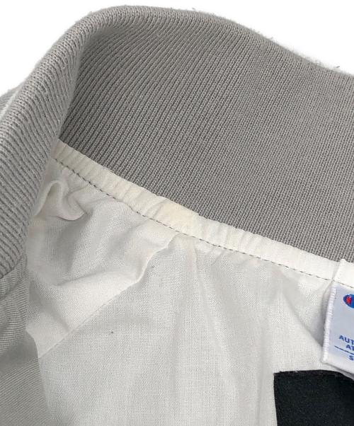 stussy（ステューシー）stussy (ステューシー) Champion (チャンピオン) ヴァーシティーコーチジャケット3 グレー サイズ:Sの古着・服飾アイテム