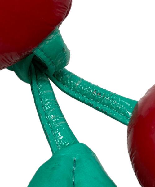 ANYA HINDMARCH（アニヤ・ハインドマーチ）ANYA HINDMARCH (アニヤ・ハインドマーチ) チャーム レッド サイズ:下記参照の古着・服飾アイテム