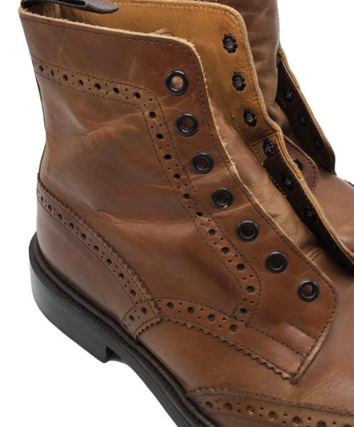 Tricker's（トリッカーズ）Tricker's (トリッカーズ) STOW カーフ フルブローグ シングルダイナイトソール カントリーブーツ ブラウン サイズ:8-5の古着・服飾アイテム