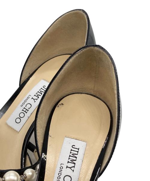 JIMMY CHOO（ジミーチュウ）JIMMY CHOO (ジミーチュウ) Aurelie パール装飾パテントヒールパンプス ブラック サイズ:38 1/2の古着・服飾アイテム