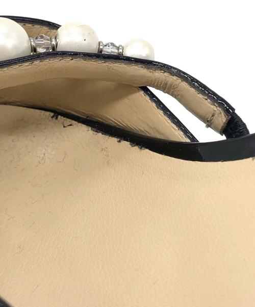 JIMMY CHOO（ジミーチュウ）JIMMY CHOO (ジミーチュウ) Aurelie パール装飾パテントヒールパンプス ブラック サイズ:38 1/2の古着・服飾アイテム