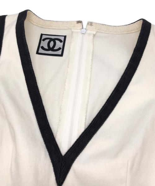 CHANEL（シャネル）CHANEL (シャネル) パイピングキャンバスノースリーブワンピース ホワイト×グレー サイズ:34の古着・服飾アイテム