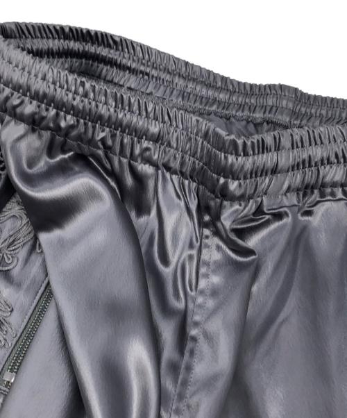 Needles（ニードルズ）Needles (ニードルズ) FRINGE BOOT-CUT TRACK PANT グレー サイズ:Lの古着・服飾アイテム