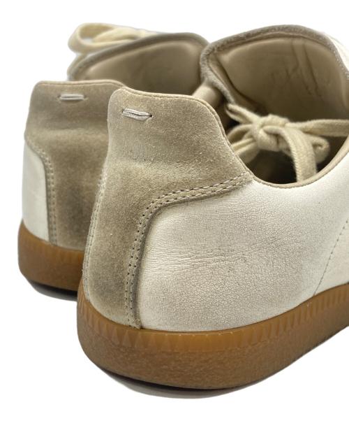 Maison Margiela（メゾンマルジェラ）Maison Margiela (メゾンマルジェラ) レプリカ ジャーマントレーナー ベージュ サイズ:36の古着・服飾アイテム