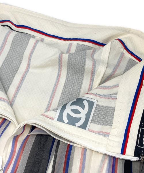 CHANEL（シャネル）CHANEL (シャネル) ストライプシルクキャミソールワンピース ホワイト×ブラック サイズ:36の古着・服飾アイテム