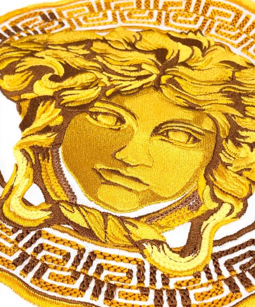 VERSACE（ヴェルサーチェ）VERSACE (ヴェルサーチェ) 刺繍ロゴTシャツ ホワイト サイズ:Mの古着・服飾アイテム