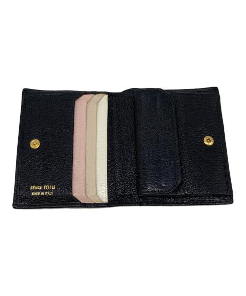 MIU MIU（ミュウミュウ）MIU MIU (ミュウミュウ) 2つ折り財布 ブラック サイズ:下記参照の古着・服飾アイテム