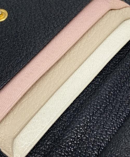 MIU MIU（ミュウミュウ）MIU MIU (ミュウミュウ) 2つ折り財布 ブラック サイズ:下記参照の古着・服飾アイテム