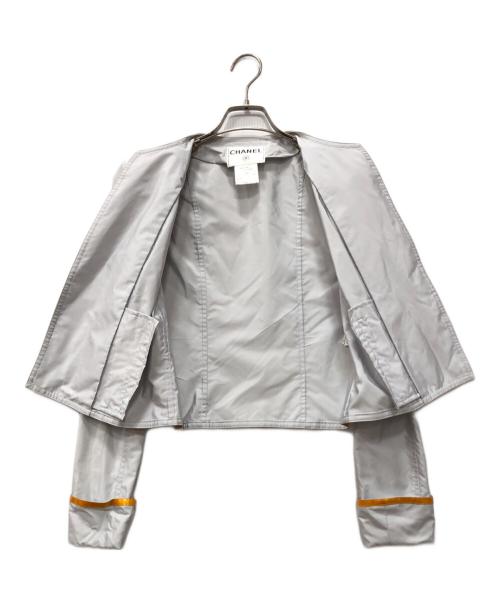 CHANEL（シャネル）CHANEL (シャネル) ノーカラーナイロンジャケット グレー サイズ:38の古着・服飾アイテム