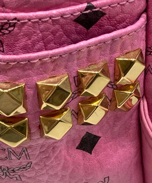 MCM（エムシーエム）MCM (エムシーエム) モノグラム スタッズバックパック ピンク サイズ:下記参照の古着・服飾アイテム