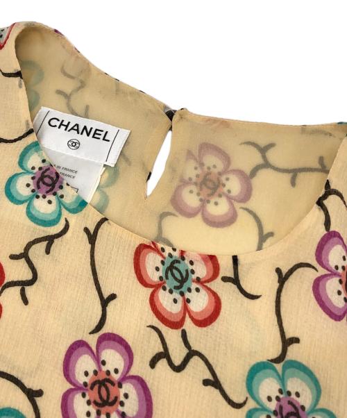 CHANEL（シャネル）CHANEL (シャネル) ココマークボタンシルクブラウス ベージュ サイズ:38の古着・服飾アイテム