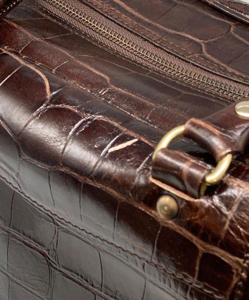 J&M DAVIDSON（ジェイ＆エム デヴィッドソン）J&M DAVIDSON (ジェイ＆エム デヴィッドソン) VIVI クロコ型押しボストンバッグ ブラウン サイズ:下記参照の古着・服飾アイテム