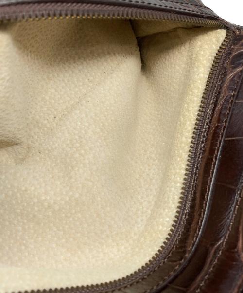 J&M DAVIDSON（ジェイ＆エム デヴィッドソン）J&M DAVIDSON (ジェイ＆エム デヴィッドソン) VIVI クロコ型押しボストンバッグ ブラウン サイズ:下記参照の古着・服飾アイテム