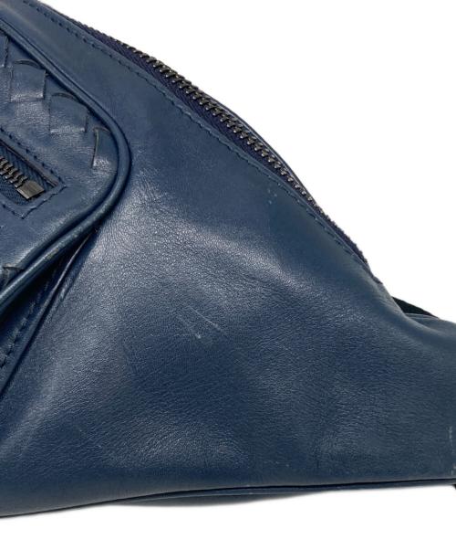 BOTTEGA VENETA（ボッテガベネタ）BOTTEGA VENETA (ボッテガベネタ) イントレチャート ボディバッグ ネイビー サイズ:下記参照の古着・服飾アイテム