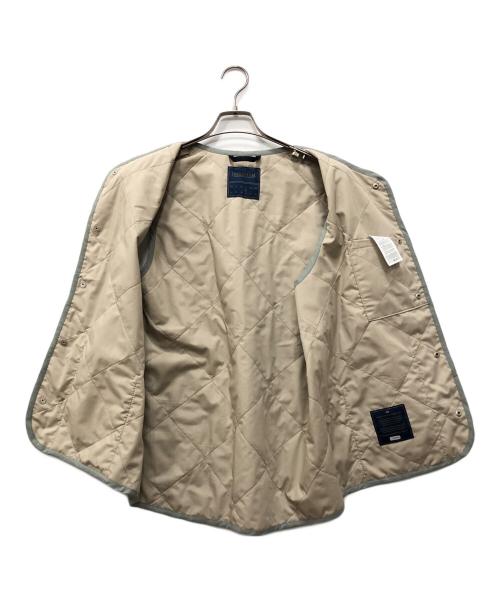 LAVENHAM（ラベンハム）LAVENHAM (ラベンハム) Linen Cotton Unwadded Thornham ノーカラーベスト グリーン サイズ:Lの古着・服飾アイテム