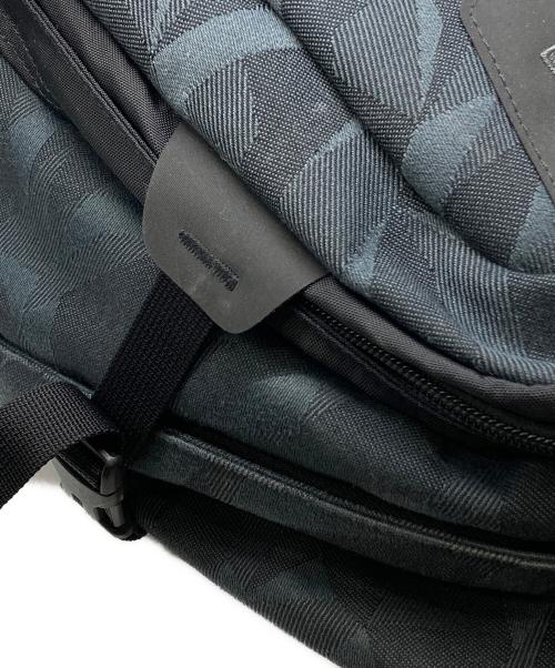 THE NORTH FACE（ザ ノース フェイス）THE NORTH FACE (ザ ノース フェイス) Hot Shot デイパック グレー サイズ:下記参照の古着・服飾アイテム