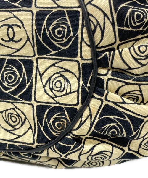 CHANEL（シャネル）CHANEL (シャネル) ココボール カメリアチェックトートバッグ アイボリー×ブラック サイズ:下記参照の古着・服飾アイテム