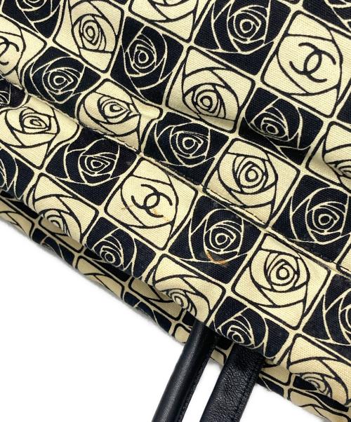 CHANEL（シャネル）CHANEL (シャネル) ココボール カメリアチェックトートバッグ アイボリー×ブラック サイズ:下記参照の古着・服飾アイテム