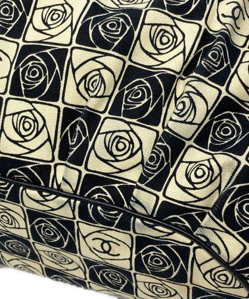 CHANEL（シャネル）CHANEL (シャネル) ココボール カメリアチェックトートバッグ アイボリー×ブラック サイズ:下記参照の古着・服飾アイテム