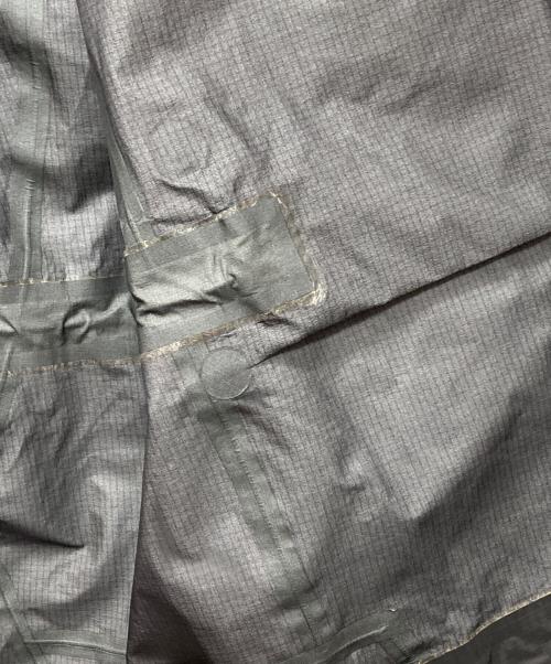 ARC'TERYX（アークテリクス）ARC'TERYX (アークテリクス) 40th別注 Theta AR Jacket ネイビー×ブラック サイズ:Sの古着・服飾アイテム