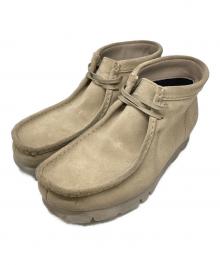 CLARKS（クラークス）の古着「ワラビーブーツ」｜ベージュ