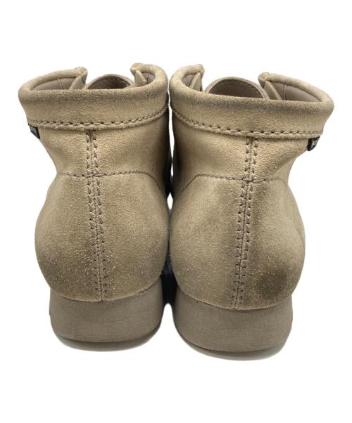 CLARKS（クラークス）CLARKS (クラークス) ワラビーブーツ ベージュ サイズ:UK8 1/2の古着・服飾アイテム