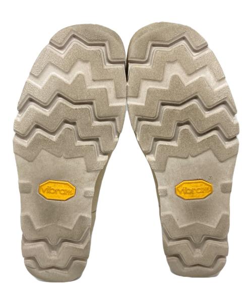 CLARKS（クラークス）CLARKS (クラークス) ワラビーブーツ ベージュ サイズ:UK8 1/2の古着・服飾アイテム