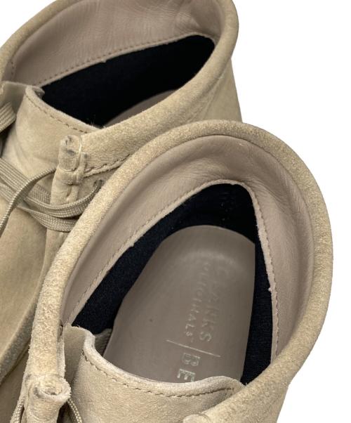 CLARKS（クラークス）CLARKS (クラークス) ワラビーブーツ ベージュ サイズ:UK8 1/2の古着・服飾アイテム