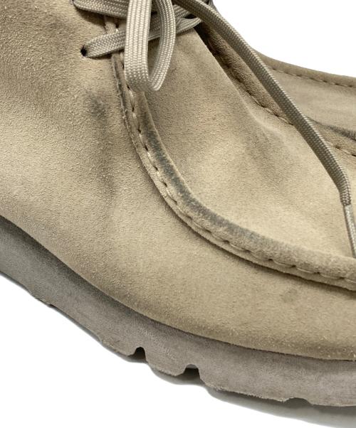 CLARKS（クラークス）CLARKS (クラークス) ワラビーブーツ ベージュ サイズ:UK8 1/2の古着・服飾アイテム