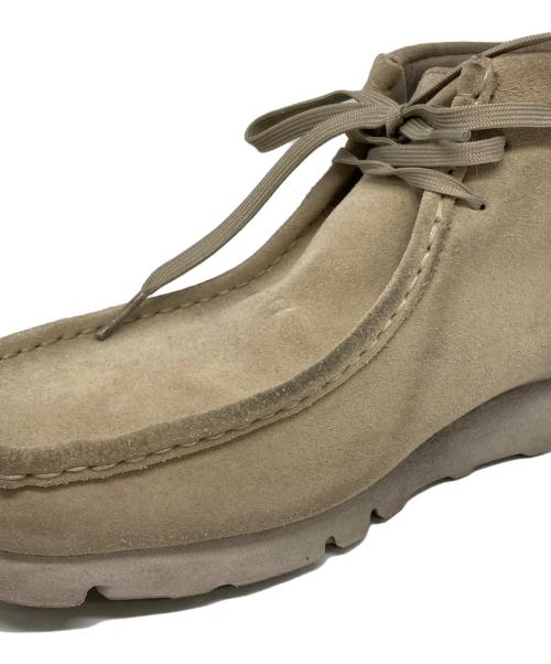 CLARKS（クラークス）CLARKS (クラークス) ワラビーブーツ ベージュ サイズ:UK8 1/2の古着・服飾アイテム